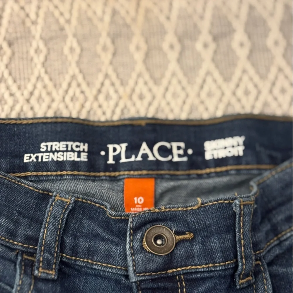 Place Girls‎ Jeans Size 10. Medium wash, skinny stretch extenders.